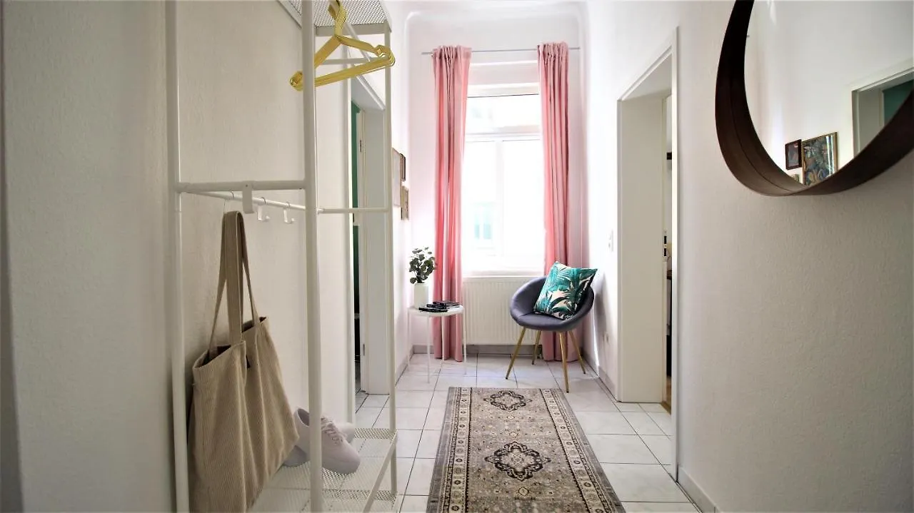 Homie Stay Schiestlstrasse - Moderne Altbauapartments, Nahe Stadtzentrum & Weinberge Wurzburg